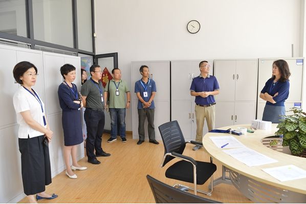 學院領(lǐng)導對大連學習中心考試工作進行全程督導