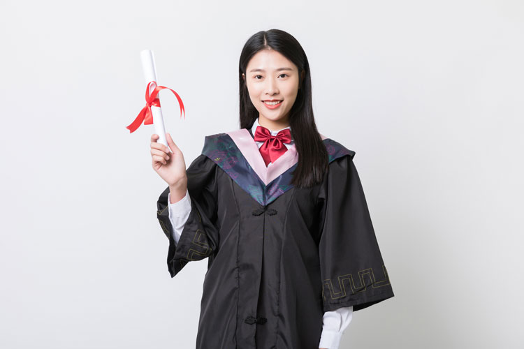 藥學(xué)本科遠(yuǎn)程教育學(xué)費(fèi)是多少？